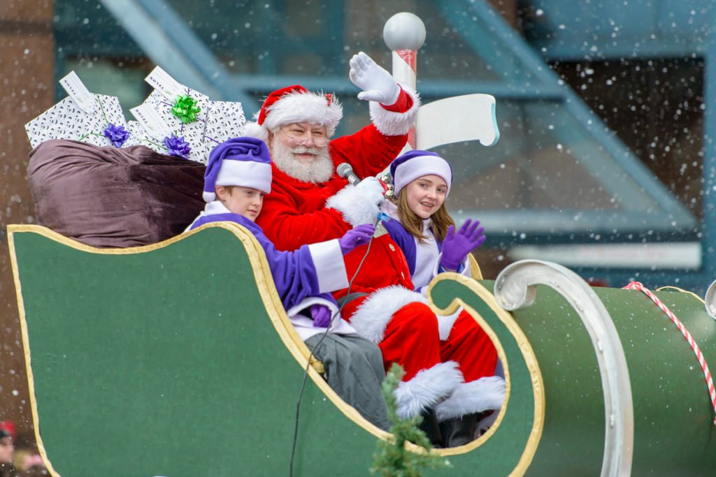 London Santa Claus Parade 2025 DriveThru Country 104